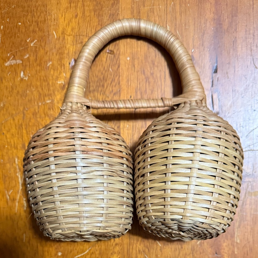 Double Rattan Shaker,Folk
Percussion Instrument - Picture 4 of 4